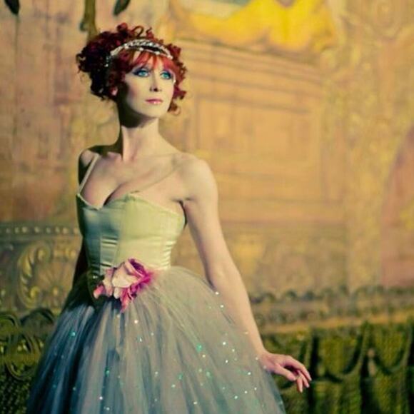 Vintage Native Tribal Seed Bead Necklace White Green Tassel Cool w Leather Back - Picture 7 of 7